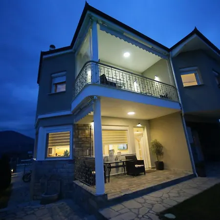 וילה Comfort קסטוריה